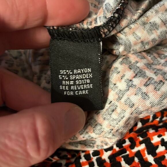 Premise 0X black/white/red blouse - 2507 - Picture 3 of 4